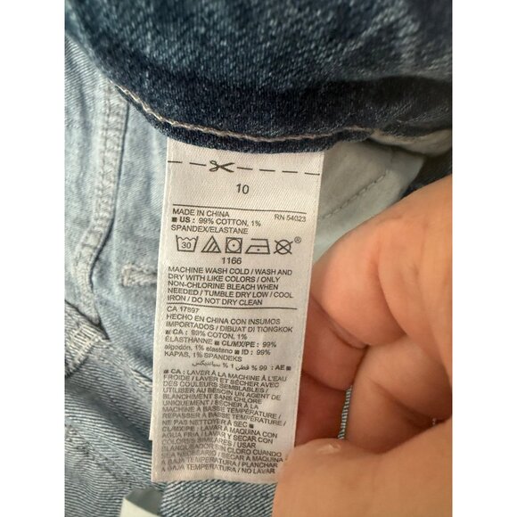 Old Navy Boyfriend Jean Shorts Womens Size 10 Blue Distressed Rolled Hem - Picture 5 of 8